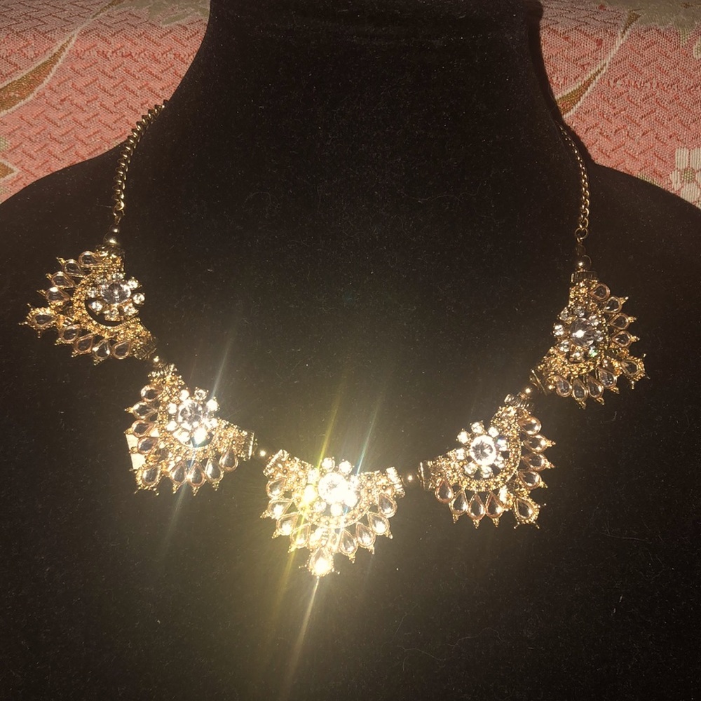 Rhinestone statement necklace - Picture 2 of 3
